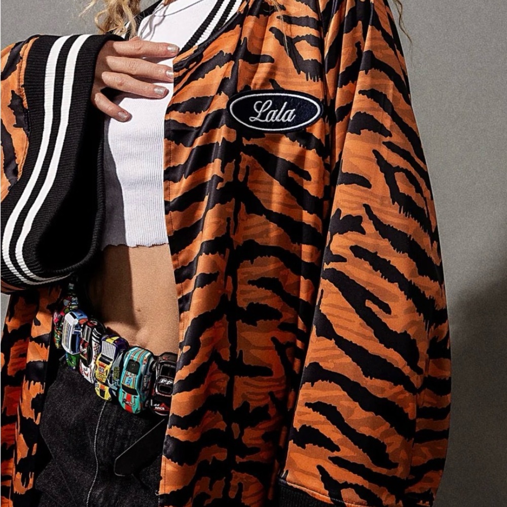 Dressed in LALA Sacred Heart Kimono Bomber - Picture 2 of 6